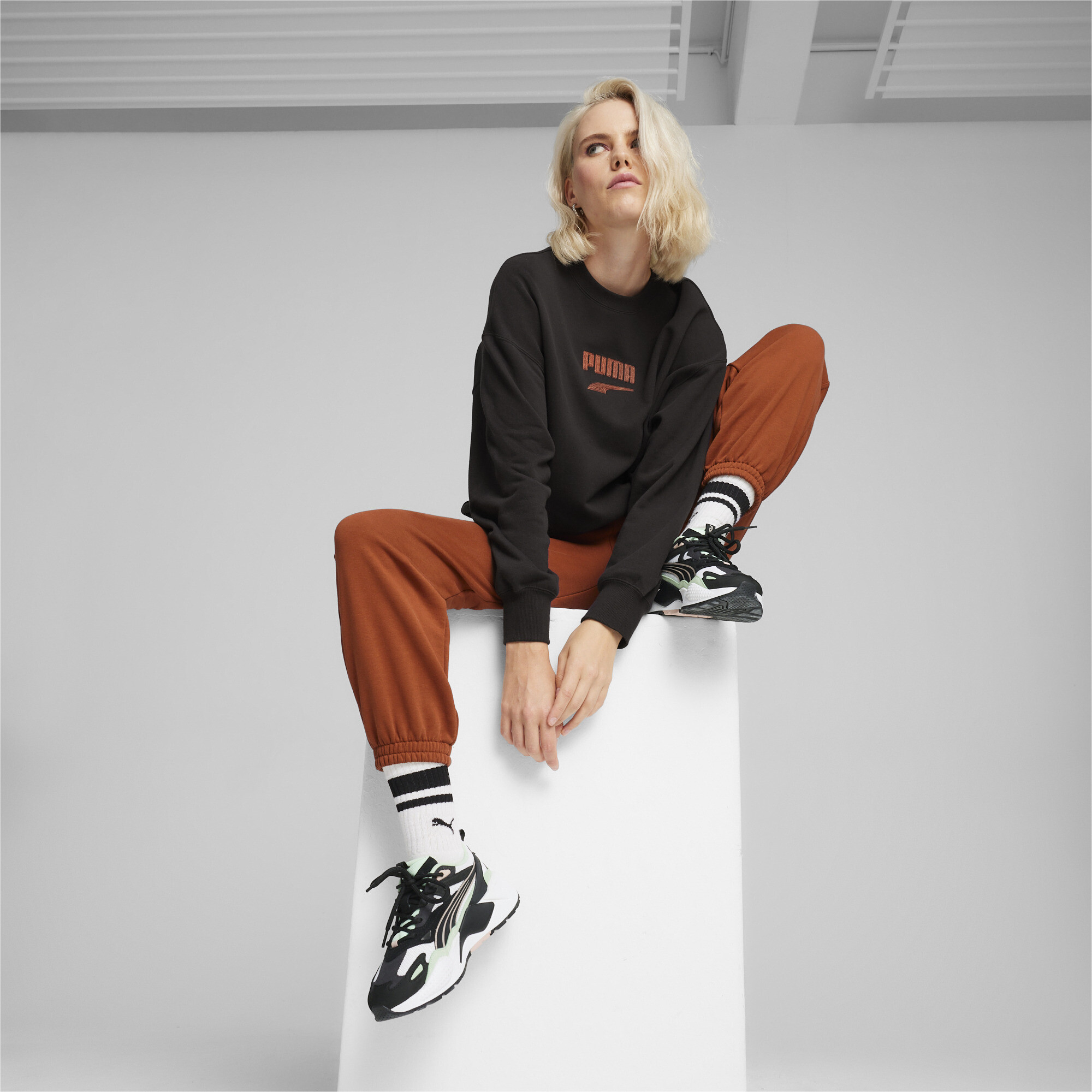DOWNTOWN Oversized Crew TR in Georgia for the price of 100
